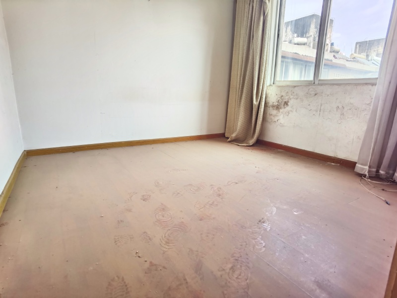 3室2廳1陽(yáng)臺(tái) 省委40號(hào)院臥室