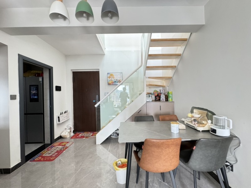 5室2廳2陽臺 保利璽樾璽公館餐廳