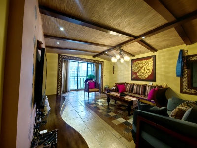 4室2廳2陽臺 彩云間花園客廳