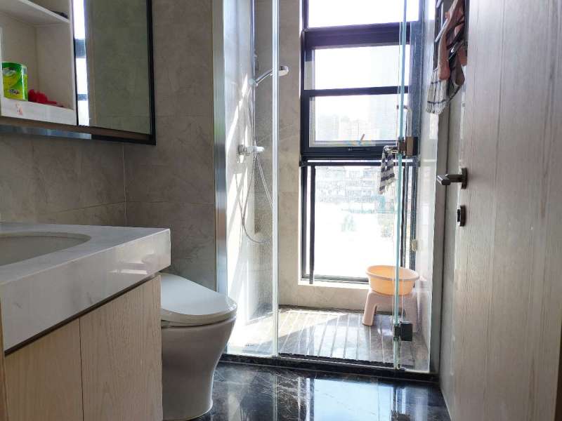 5室2廳2陽臺 俊發(fā)逸天峰衛(wèi)生間