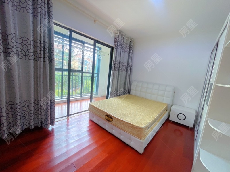 3室2廳2陽(yáng)臺(tái) 未名城A8臥室