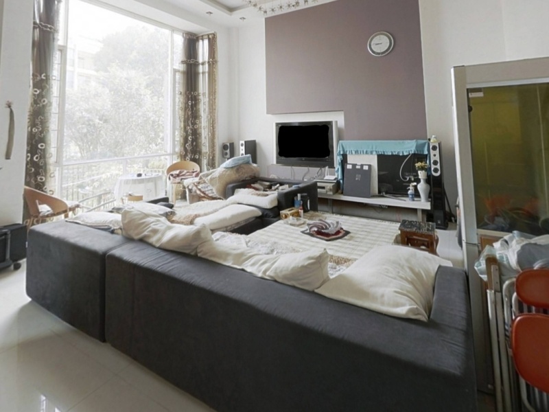 5室2廳2陽臺(tái) 林泉智苑別墅客廳