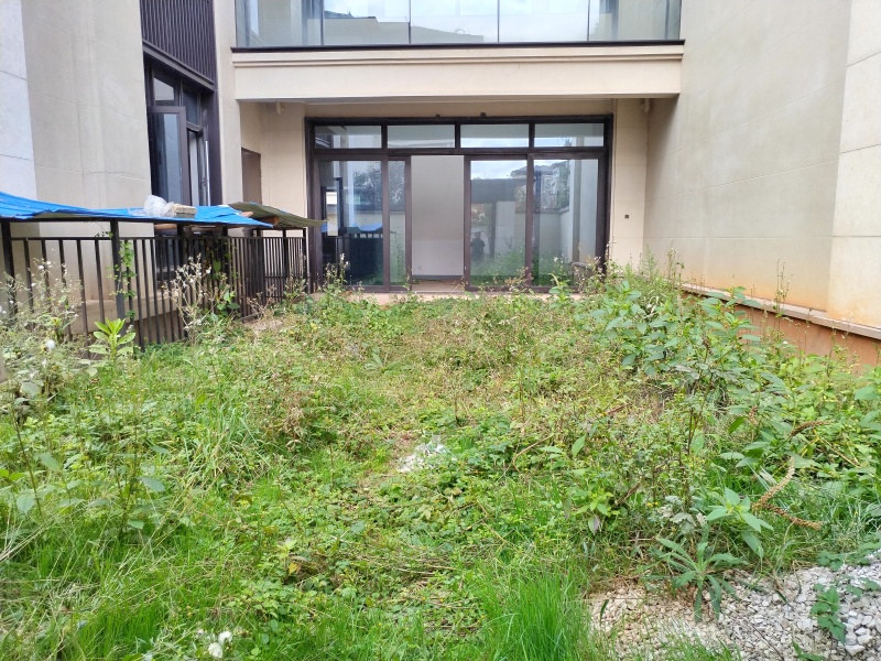 7室2廳3陽臺 昆明融創(chuàng)文旅城九云府南區(qū)別墅自家花園