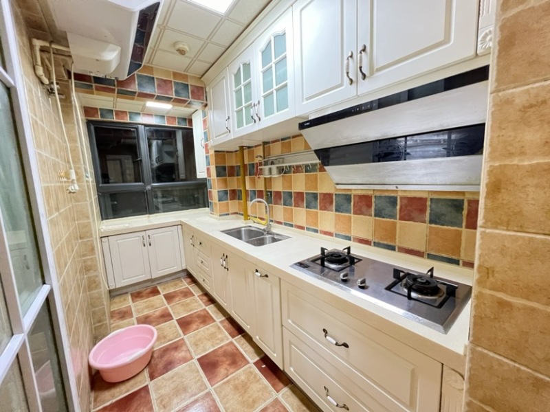 3室2廳1陽臺(tái) 葡萄街區(qū)天宇花園廚房