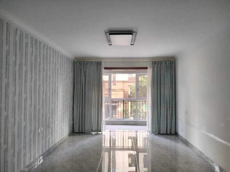 4室2廳1陽(yáng)臺(tái) 華夏四季A1地塊（回遷房）客廳