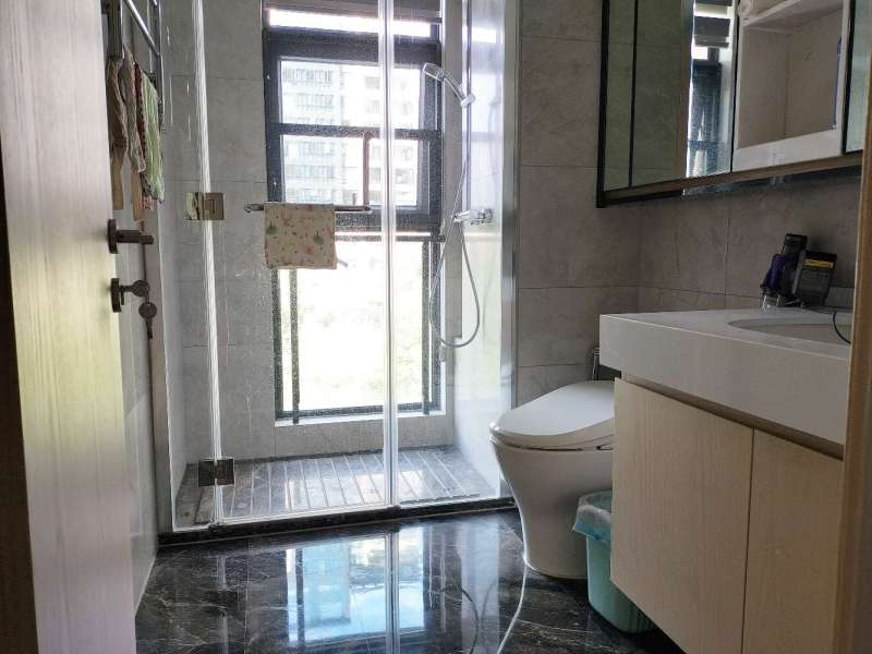 5室2廳2陽臺 俊發(fā)逸天峰衛(wèi)生間