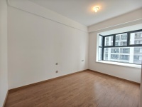 3室2廳2陽(yáng)臺(tái) 大華公園天下東湖苑臥室