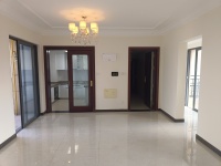 4室2廳2陽(yáng)臺(tái) 恒大云報(bào)華府餐廳