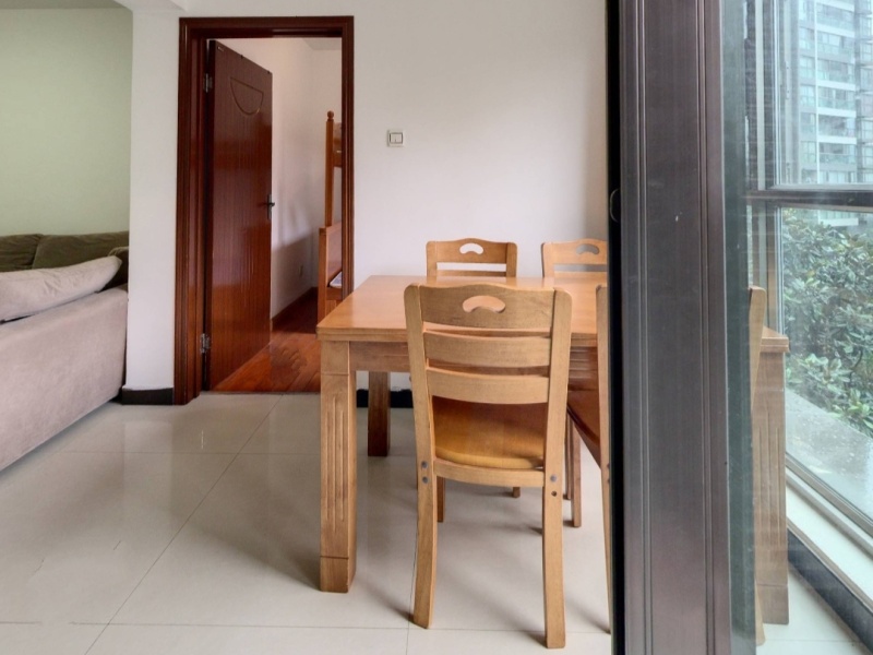 2室2廳2陽臺 時光俊園餐廳