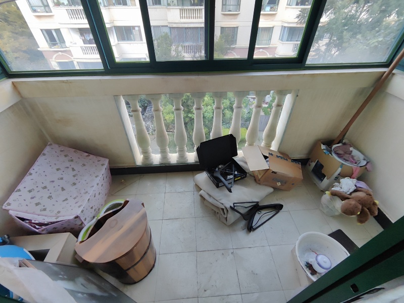 4室2廳2陽(yáng)臺(tái) 江東花城陽(yáng)臺(tái)