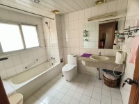 5室2廳3陽臺 金星小區(qū)衛(wèi)生間