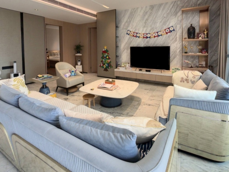 5室2廳2陽(yáng)臺(tái) 俊發(fā)逸天峰客廳