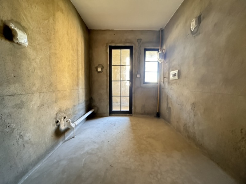 4室2廳2陽(yáng)臺(tái) 公園1903圣維望廚房