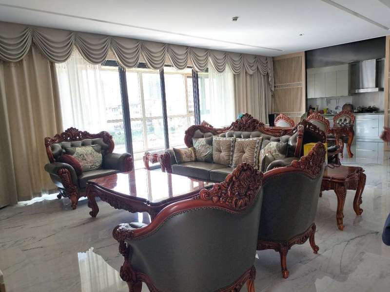 5室2廳2陽臺 俊發(fā)逸天峰客廳