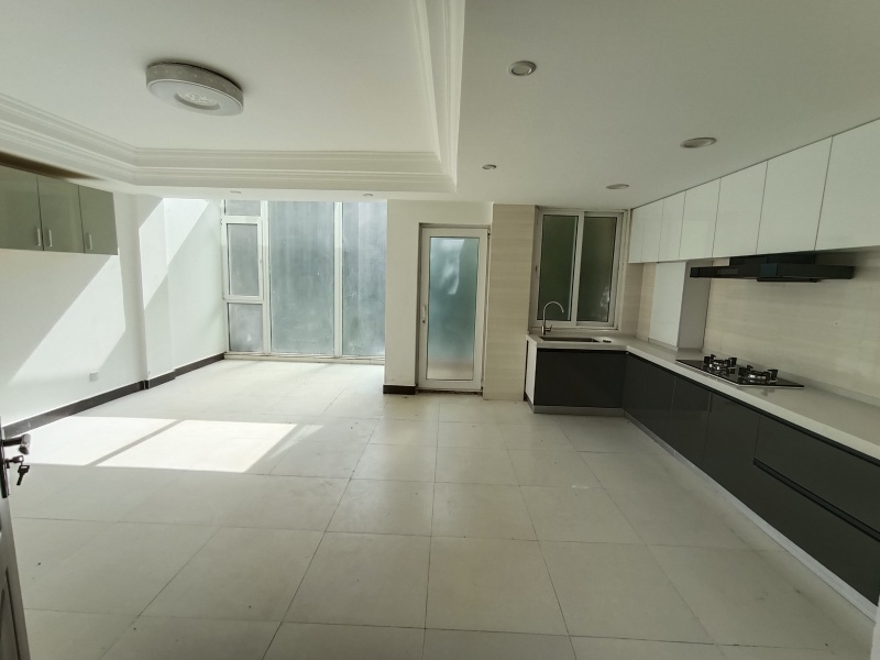 5室2廳3陽臺 世博生態(tài)城云嶺鄰里別墅陽臺