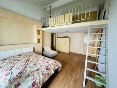 5室2廳3陽臺 葵花公社臥室