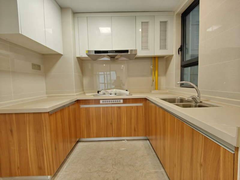 3室2廳2陽(yáng)臺(tái) 大華公園天下東湖苑廚房