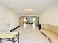 4室2廳2陽(yáng)臺(tái) 云山小區(qū)客廳