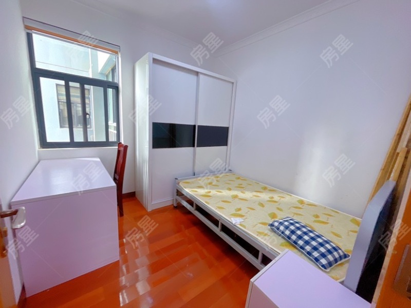 3室2廳2陽(yáng)臺(tái) 未名城A8臥室