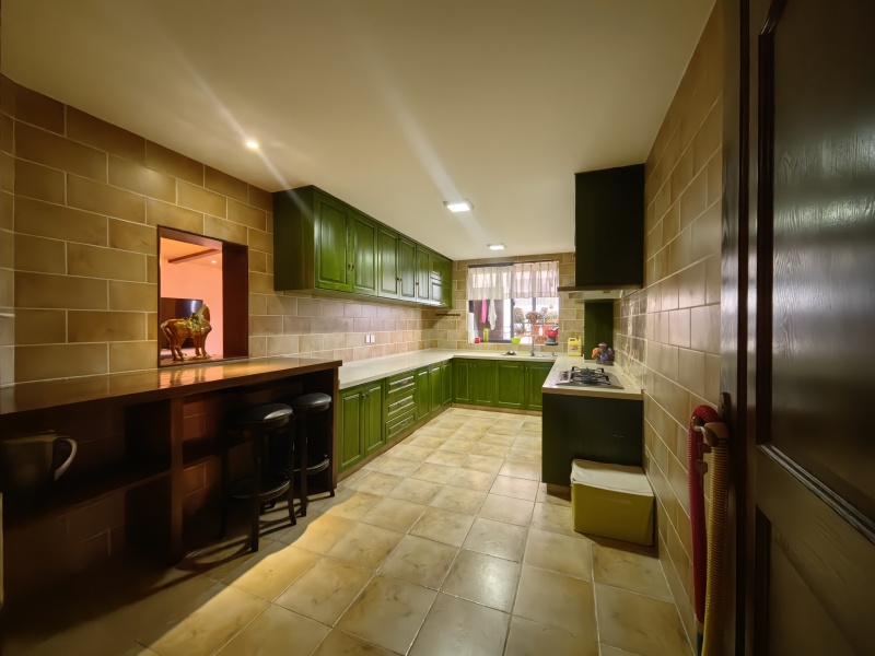 4室2廳2陽臺 彩云間花園廚房