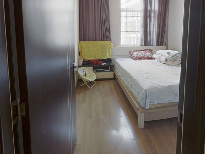 5室2廳2陽臺(tái) 林泉智苑別墅臥室