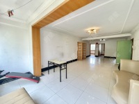 4室2廳2陽(yáng)臺(tái) 云山小區(qū)客廳