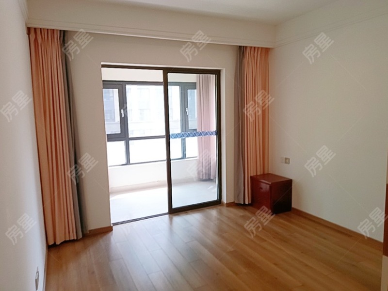 4室2廳1陽(yáng)臺(tái) 俊發(fā)城茉莉苑臥室