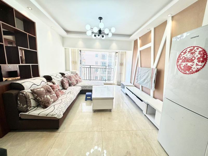 3室2廳2陽臺(tái) 鼎易天城客廳