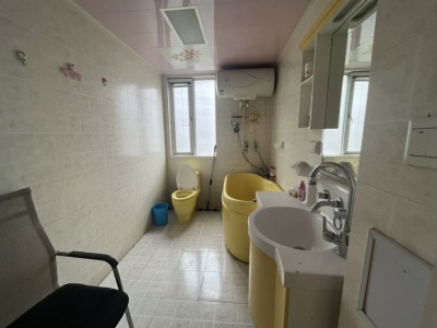 4室2廳2陽臺 世紀(jì)城茗春苑