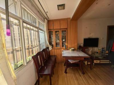 2室2廳1陽臺(tái) 新發(fā)小區(qū)