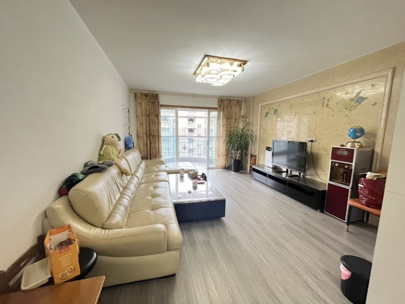 4室2廳 世紀城玉春苑客廳