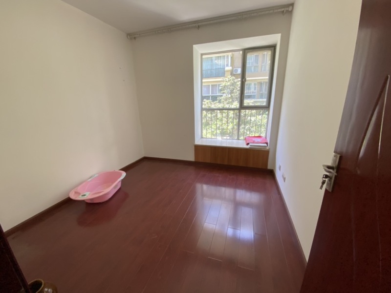 4室2廳2陽(yáng)臺(tái) 金色交響家園春鶯組團(tuán)臥室