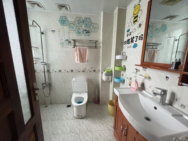 4室2廳 世紀城玉春苑衛(wèi)生間