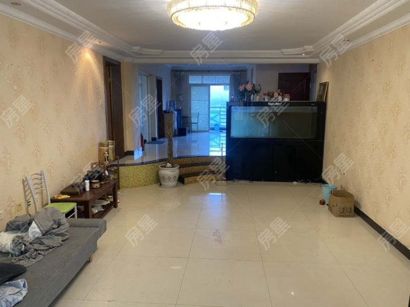 4室2廳2陽臺 江東花城客廳