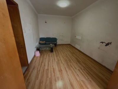 1室1廳1陽(yáng)臺(tái) 書林新村11號(hào)