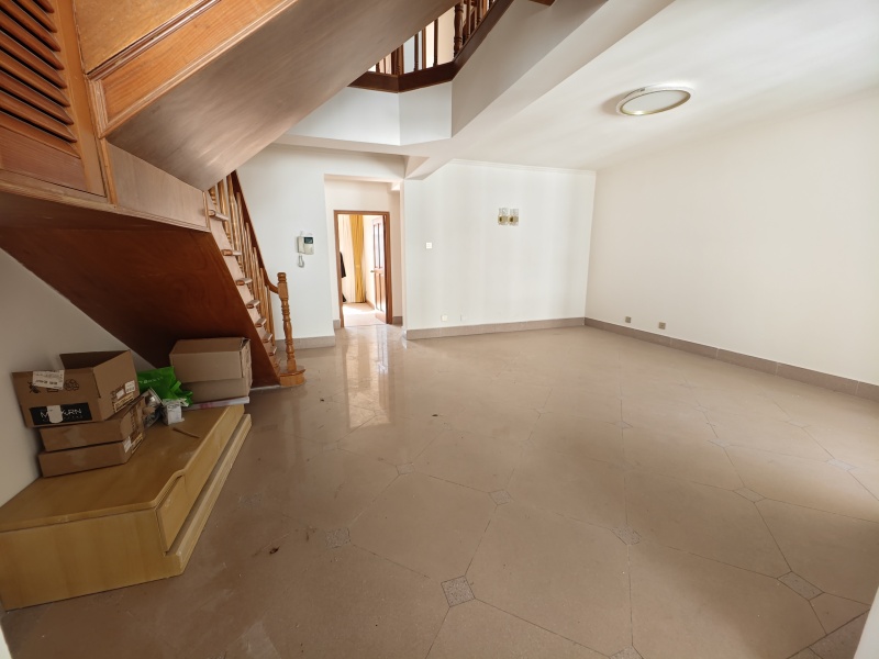 5室2廳1陽臺 金壽園客廳