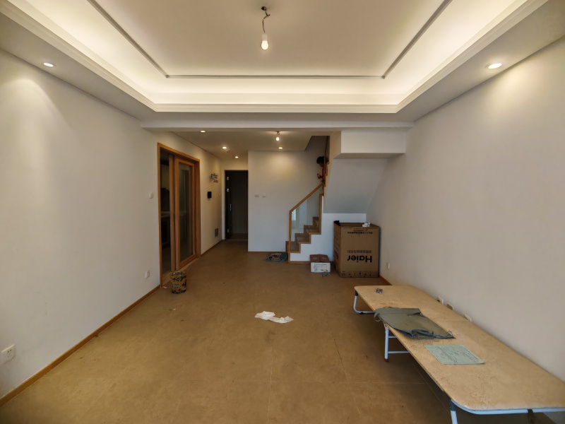 2室2廳1陽(yáng)臺(tái) 濱江俊園香儂組團(tuán)客廳