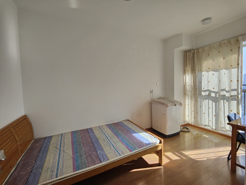 3室2廳1陽(yáng)臺(tái) 候谷花園臥室