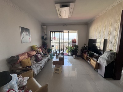 3室2廳1陽臺 溪畔麗景