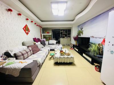 3室2廳2陽臺(tái) 金實(shí)小區(qū)莊實(shí)園