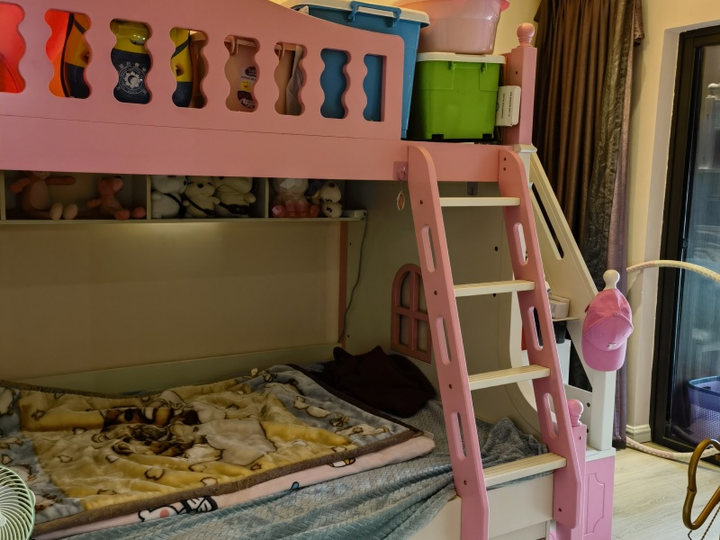 3室2廳2陽(yáng)臺(tái) 紅星國(guó)際檀宮書(shū)房