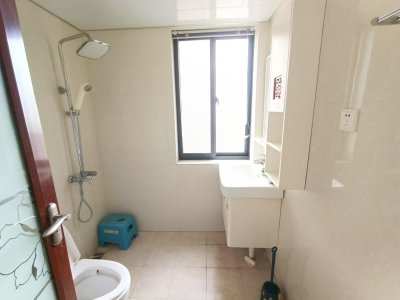 3室2廳1陽(yáng)臺(tái) 萬(wàn)宏國(guó)際一期