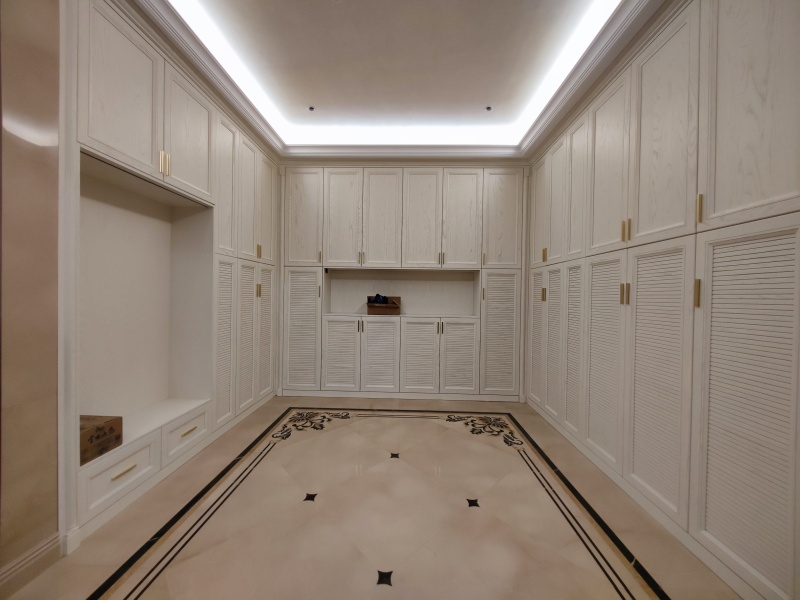 10室3廳3陽臺 春城首府別墅門廳