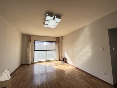 3室2廳2陽臺(tái) 潤城七區(qū)