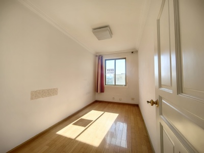 3室2廳2陽臺 月牙塘小區(qū)書房