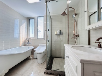 3室2廳2陽(yáng)臺(tái) 滇池衛(wèi)城藍(lán)域晴天