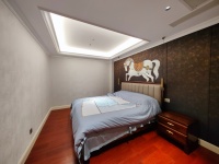10室3廳3陽臺 春城首府別墅臥室