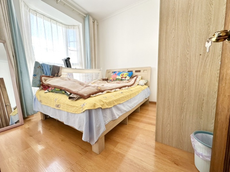 3室2廳1陽(yáng)臺(tái) 江東小康城臥室