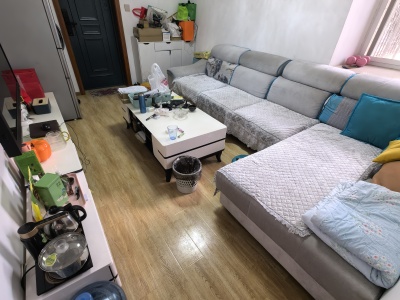 2室2廳1陽臺 麻線營小區(qū)客廳