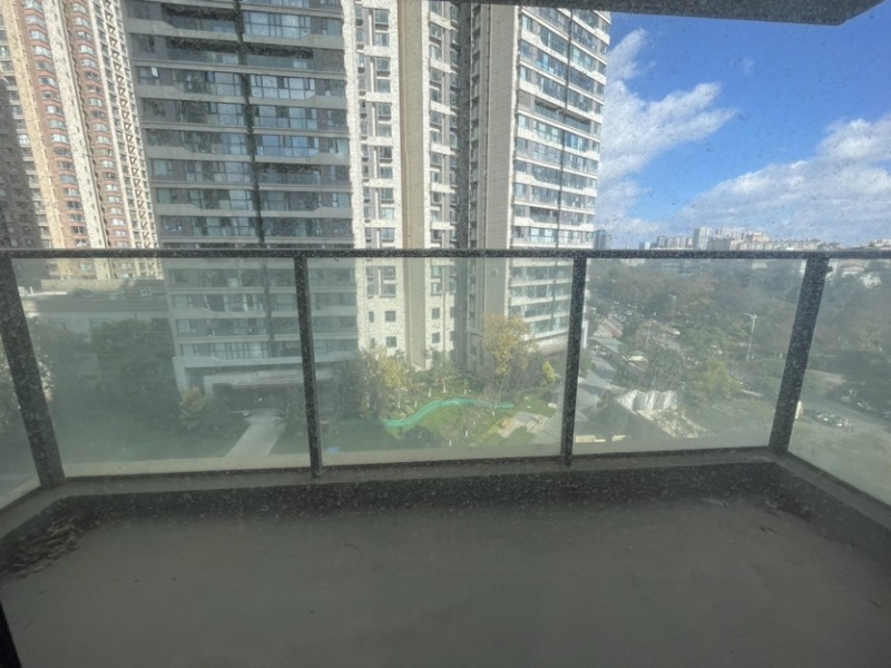 3室2廳2陽臺 新希望觀瀾匯陽臺